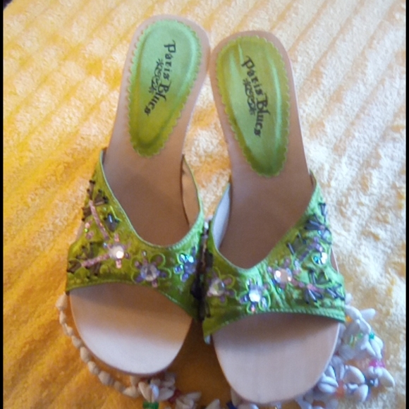 Paris Blue's shoes - Picture 2 of 7